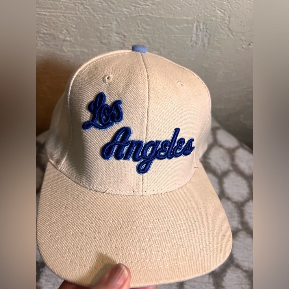 Los Angeles Embroidered Baseball Cap Mitchell Ness Cream with Blues